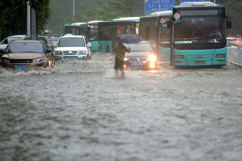 廣東強(qiáng)降雨